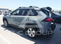 2021 Toyota RAV4 фото