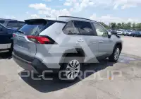 2021 Toyota RAV4 фото