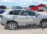 2021 Toyota RAV4 фото
