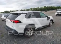2021 Toyota RAV4 фото