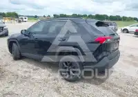 2021 Toyota RAV4 фото
