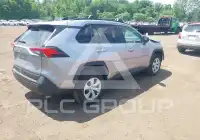 2021 Toyota RAV4 фото