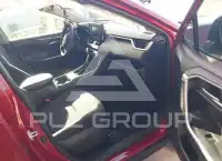 2021 Toyota RAV4 фото