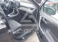 2021 Toyota RAV4 фото