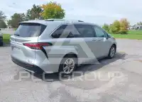 2021 Toyota SIENNA фото