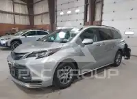 2021 Toyota SIENNA photo