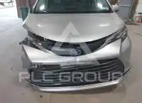 2021 Toyota SIENNA photo