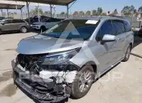 2021 Toyota SIENNA photo