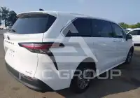 2021 Toyota SIENNA photo