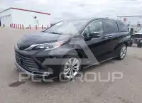 2021 Toyota SIENNA photo