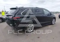 2021 Toyota SIENNA photo
