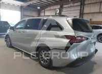 2021 Toyota SIENNA photo