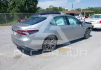 2021 Toyota CAMRY photo