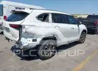 2021 Toyota Highlander photo