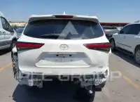 2021 Toyota Highlander photo