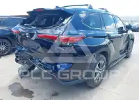2021 Toyota Highlander photo