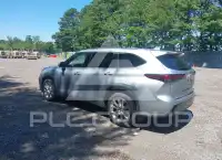 2021 Toyota Highlander фото