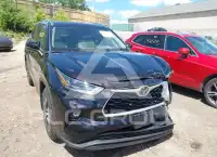 2021 Toyota Highlander photo