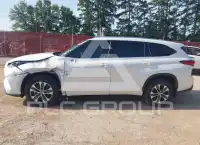 2021 Toyota Highlander фото