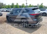 2021 Toyota Highlander фото