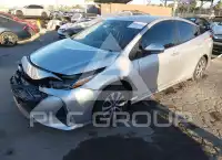 2021 Toyota PRIUS фото