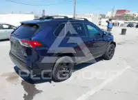 2021 Toyota RAV4 фото