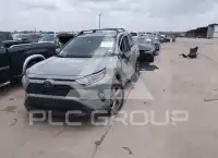 2021 Toyota RAV4 фото