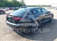 2021 KIA Stinger photo