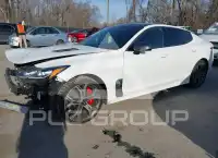 2021 KIA Stinger фото
