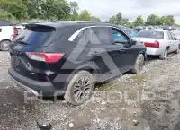 2021 Ford ESCAPE photo