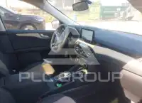 2021 Ford ESCAPE photo