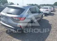 2021 Ford ESCAPE photo