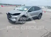 2021 Ford ESCAPE photo