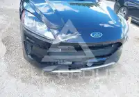 2021 Ford ESCAPE photo