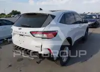 2021 Ford ESCAPE photo