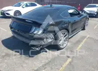 2021 Ford MUSTANG photo