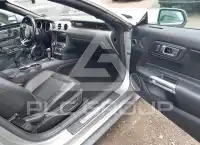 2021 Ford MUSTANG photo