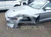 2021 Ford MUSTANG photo