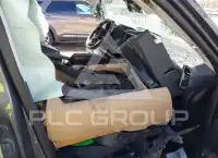 2021 Ford BRONCO photo
