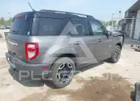 2021 Ford BRONCO photo