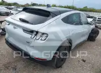 2021 Ford MUSTANG photo