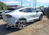 2021 Ford MUSTANG фото