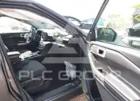 2021 Ford EXPLORER photo
