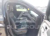 2021 Ford EXPLORER photo
