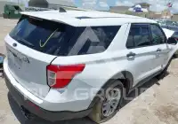 2021 Ford EXPLORER photo
