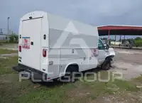 2021 Ford E-350 photo