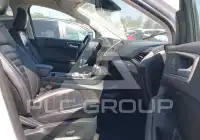2021 Ford EDGE photo