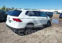 2021 Volkswagen Tiguan фото