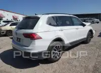 2021 Volkswagen Tiguan photo
