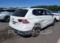 2021 Volkswagen Tiguan фото
